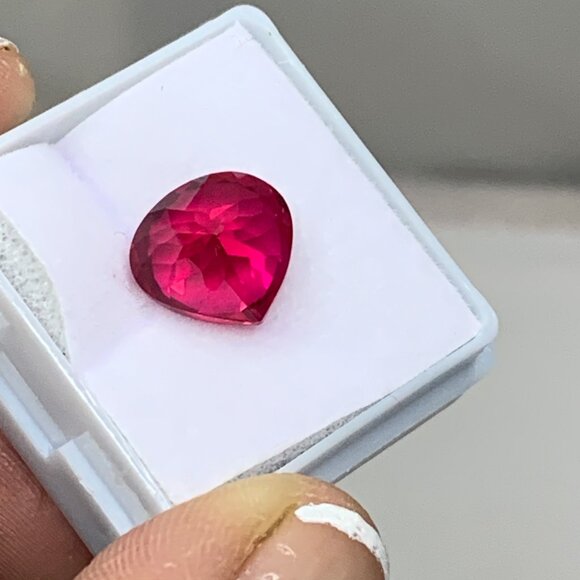 DAZZLING Certified Pear Ruby Gemstone - Picture 13 of 14